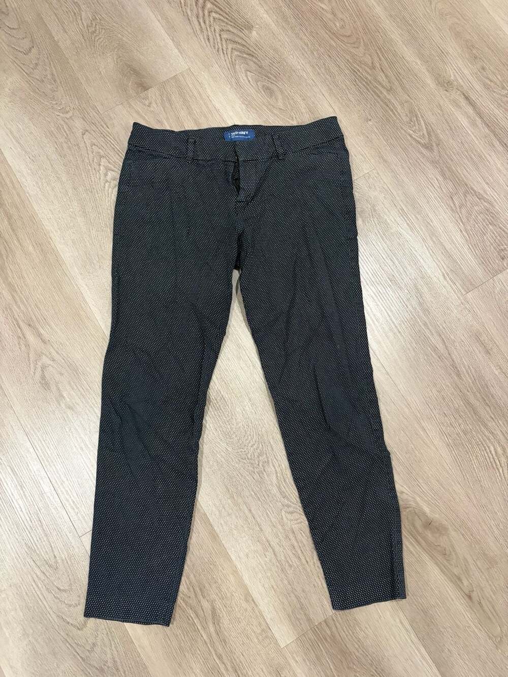 Old Navy Pixie Mid-Rise Black & White Polka Dot Pants Size 4 Regular
